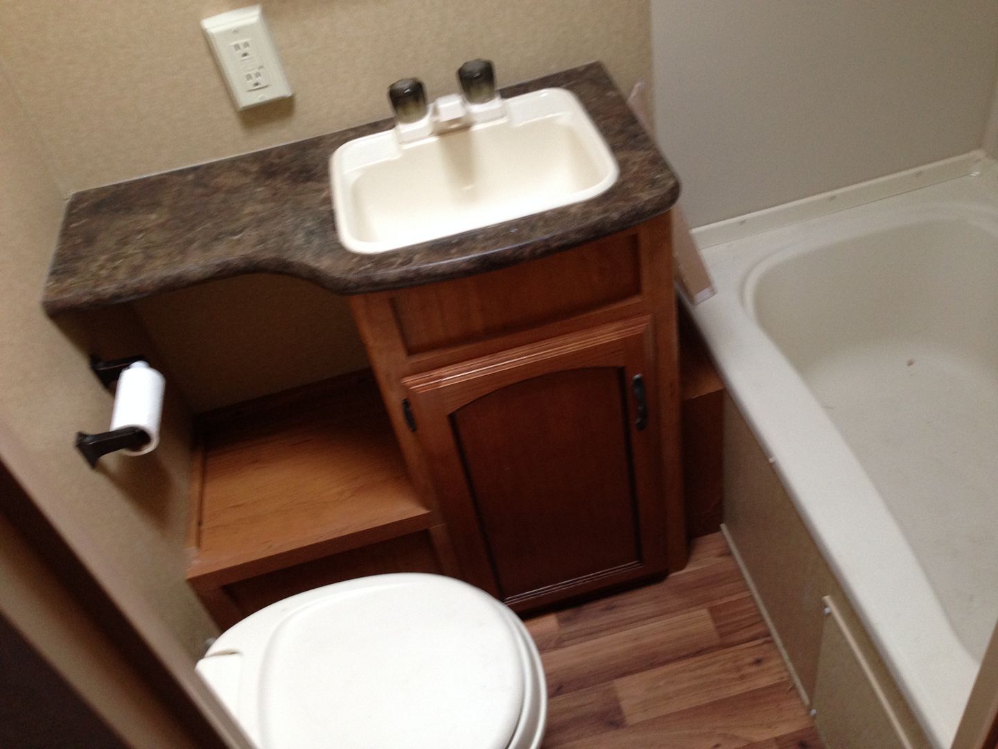 2012 Forest River Wildwood XLite 281 QB XLite Backpack Edition